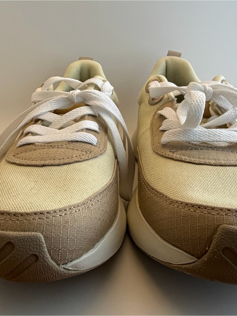 allbirds Women’s Courier Sneakers - Picture 6 of 7